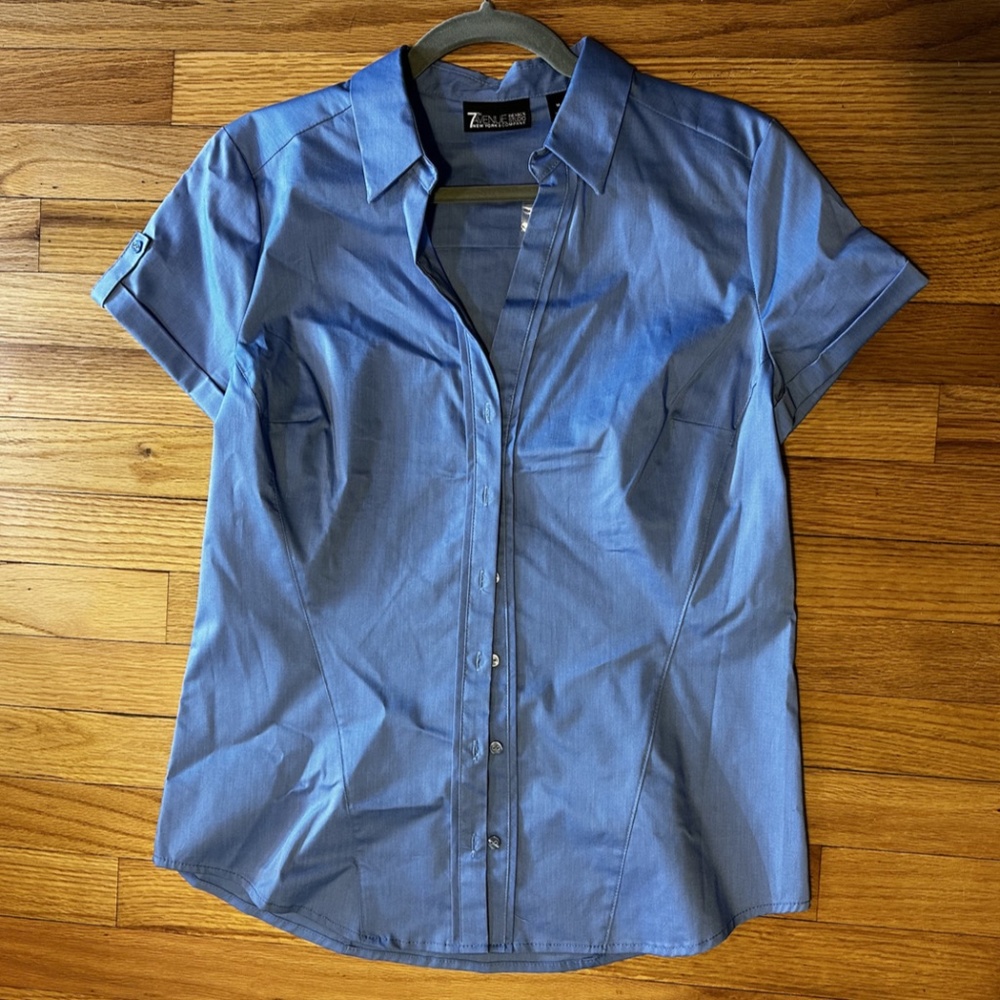 New York & Company 7th Avenue Button Down Blouse Size M - Blue